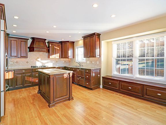 3rd image of 2250 Allegany Dr
