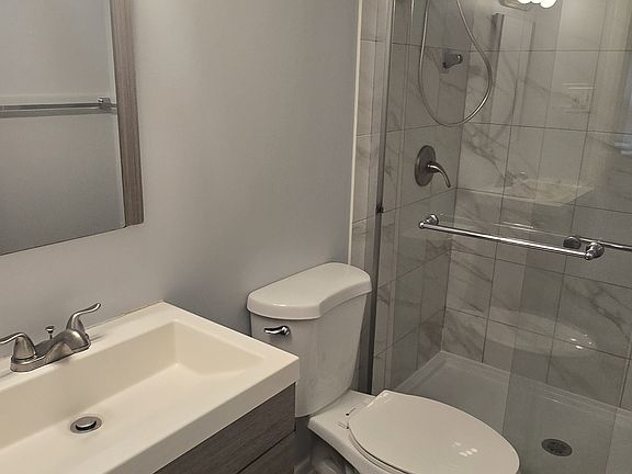 3rd image of 5143 N McVicker Ave APT 2