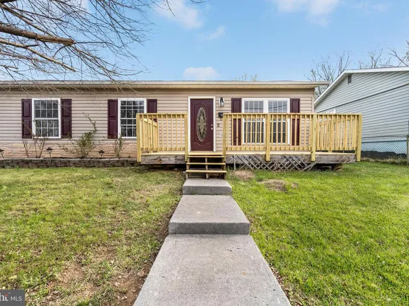 751 W 13th St, Front Royal, VA 22630