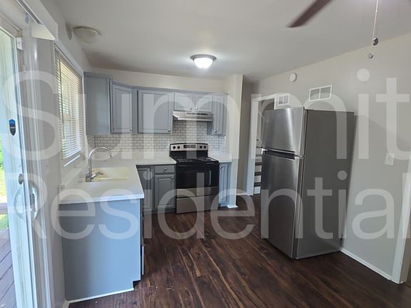 4th image of 8004 E 91st St