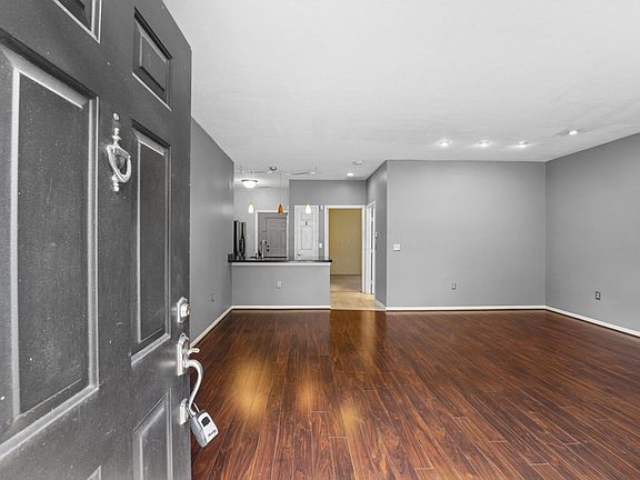 4th image of 47 Victorian Gate Way