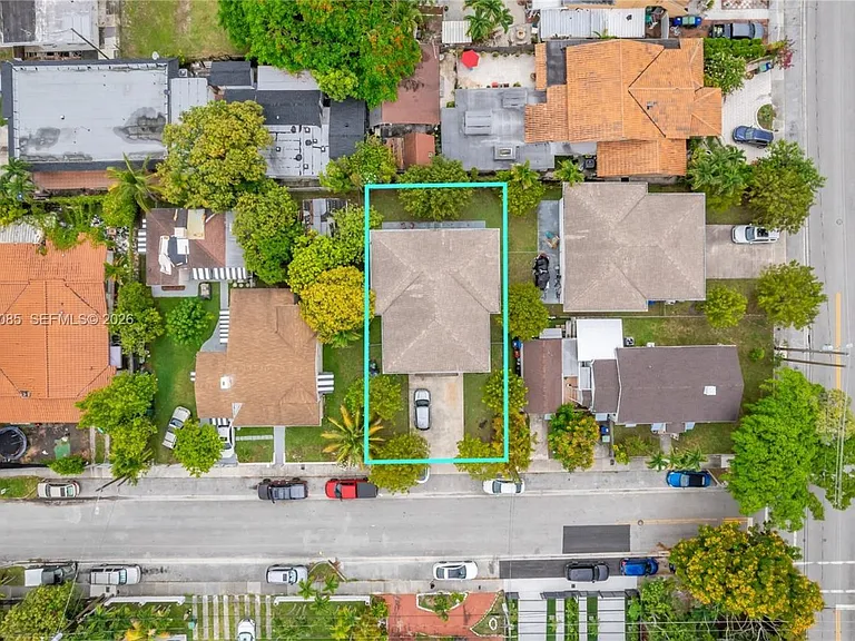 1029 SW 11th Ave — Photo 50