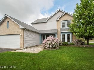 124 Stillwater Dr, Hainesville, IL 60030