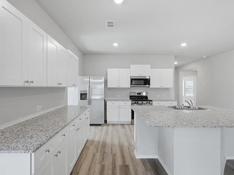 312 Blanco Dr — Photo 7
