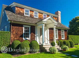 130 N Main St, Southampton, NY 11968