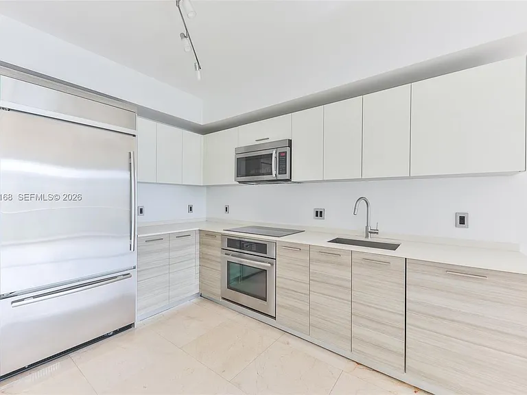 1300 Brickell Bay Dr #1206 — Photo 5