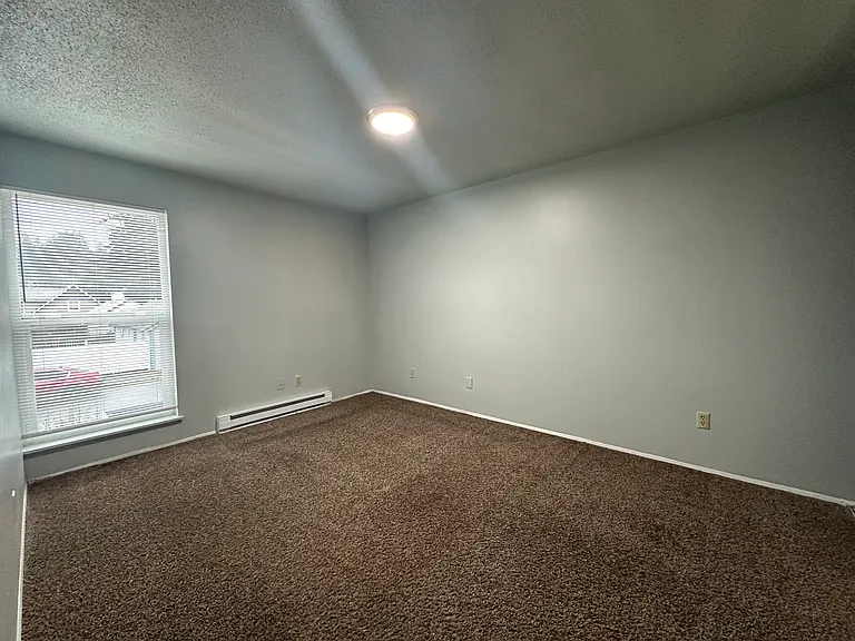 624 W Cedar St #14 — Photo 6