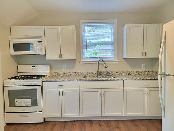 4th image of 4819 W 142nd St