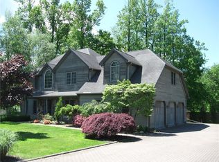 116 Oak Tree Ct, Erie, PA 16511