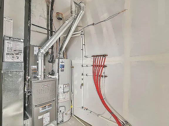 3rd image of 9408 E Wassall St