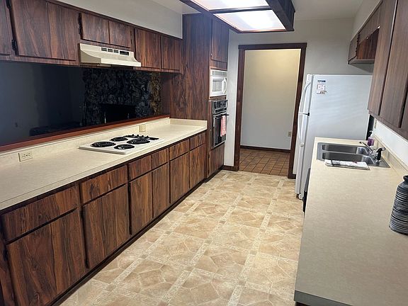 5th image of 35127 Stallings Blvd