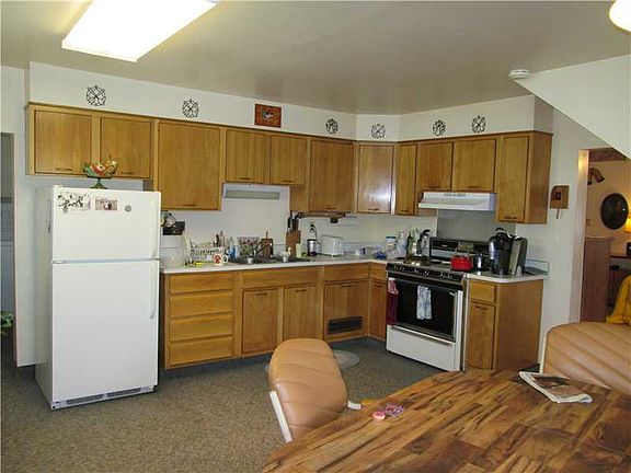 2nd image of 110 S Platt Ave