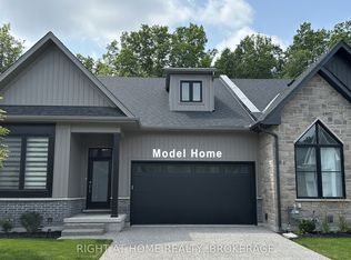 3318 Weinbrenner Rd #7, Niagara Falls, ON L2G7K6