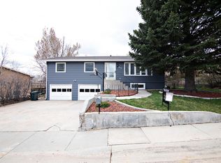 402 Prairieview Dr, Gillette, WY 82716