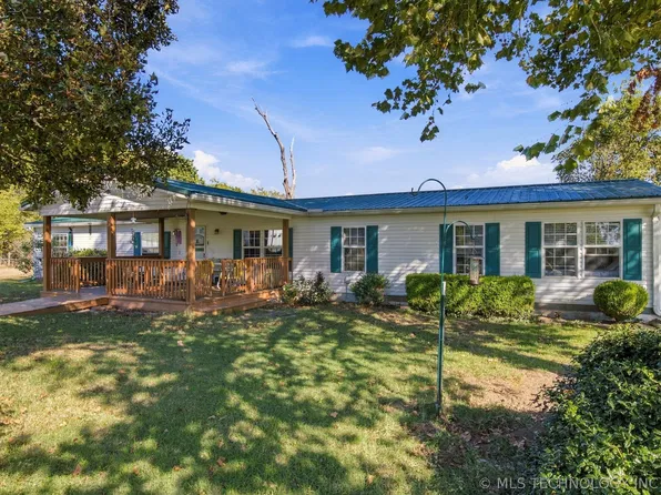 13526 S Highway 10, Wyandotte, OK 74370