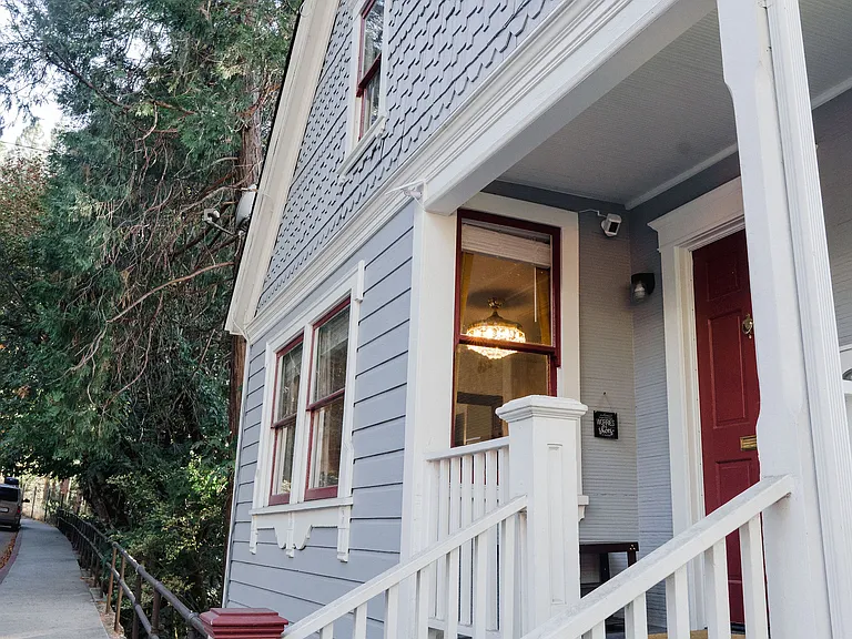 228 Sacramento St — Photo 13
