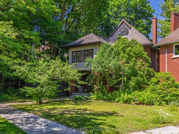 516 Queen Elizabeth Driveway, Ottawa, ON K1S 3N4