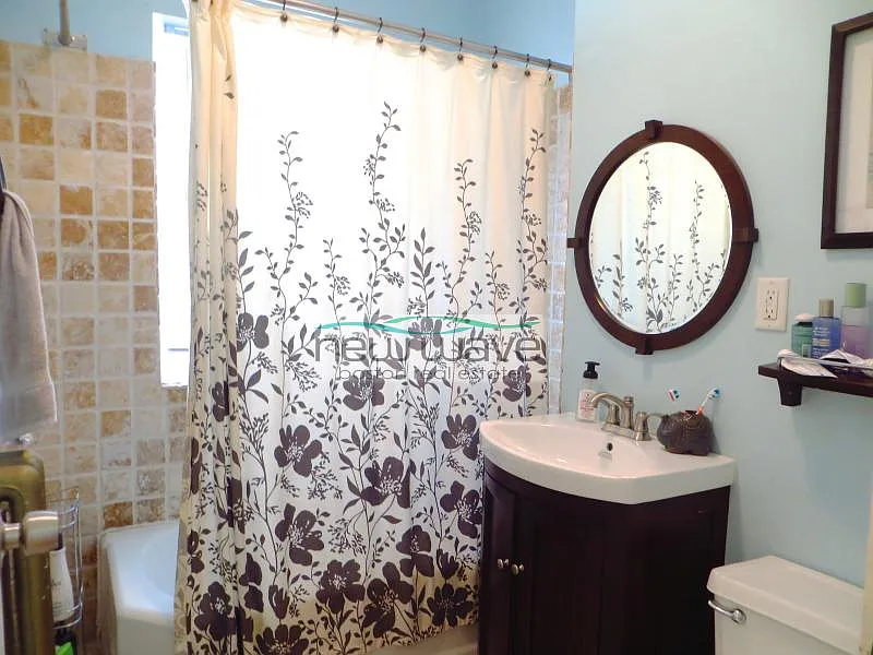 64 Charlesgate E #67