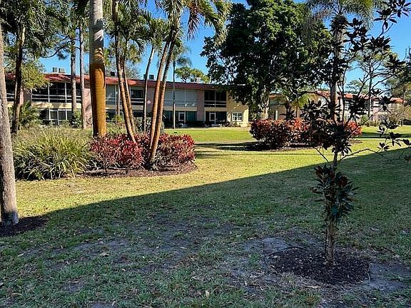 4th image of 1925 SW Palm City Road #A