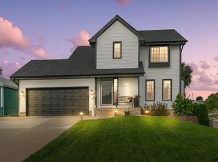 614 Eagle View Dr, Papillion, NE 68133