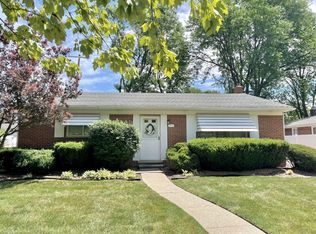 3632 Parkway Dr, Royal Oak, MI 48073