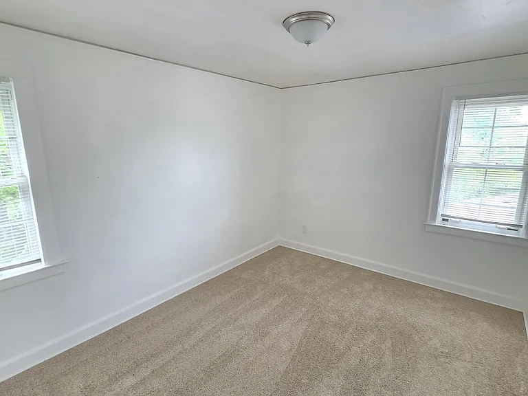 15883 Ardmore St — Photo 18