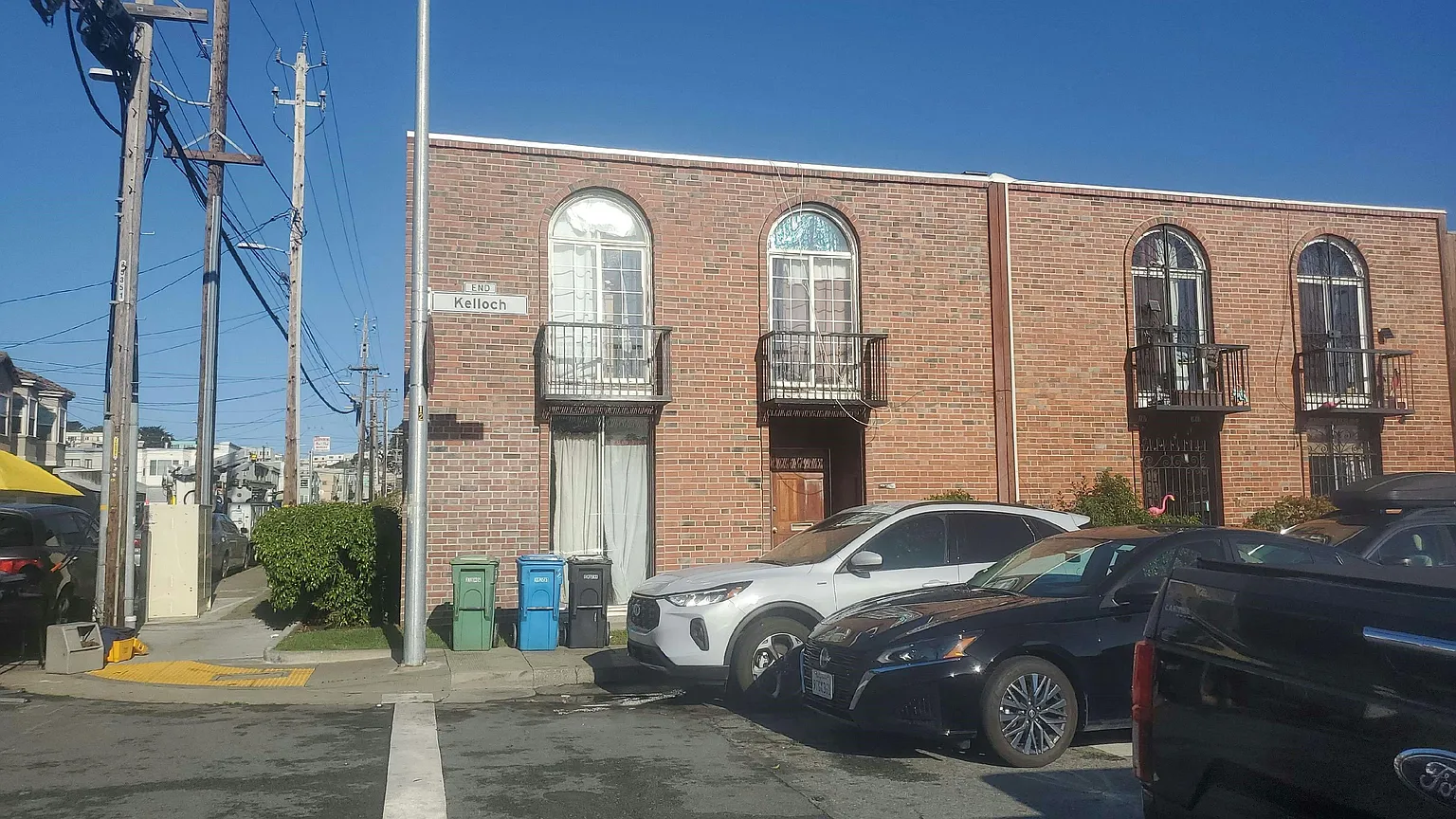 180 Kelloch Ave photo 1