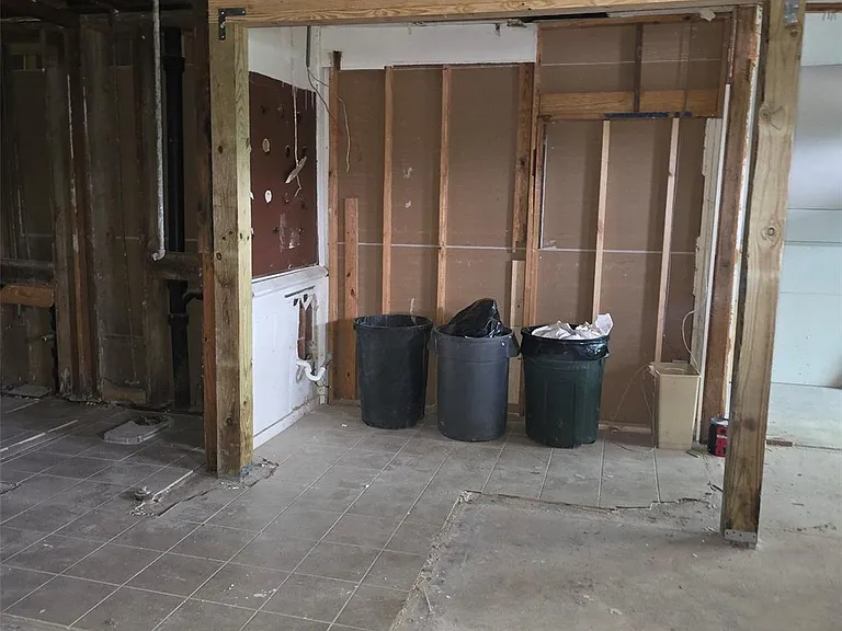 3619 Reed Rd — Photo 7