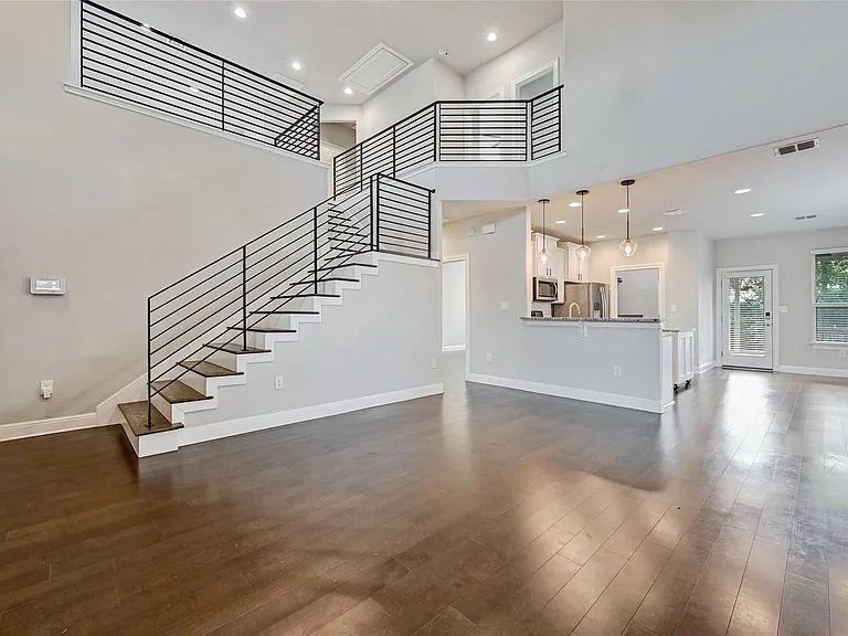 1320 Goldilocks Ln — Photo 4