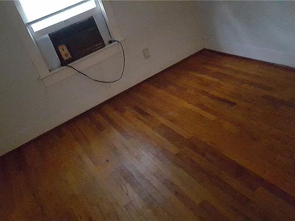 5th image of 5010 Caswell Ave
