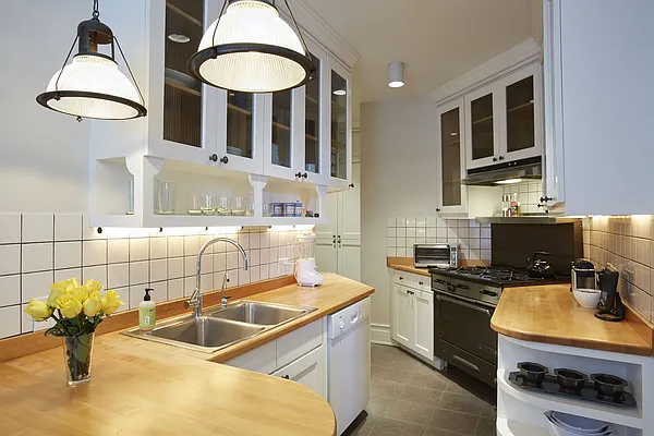 Sold by Compass | media 13