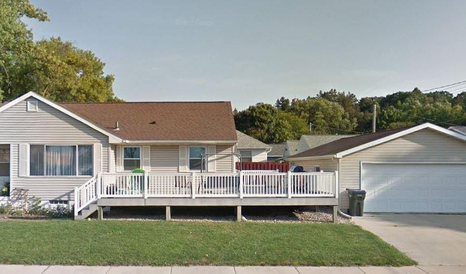 Clean house. Safe neighborhood. Rare 2-car garage. Huge deck