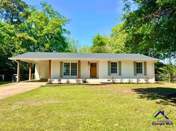 214 Meadowridge Dr, Warner Robins, GA 31093