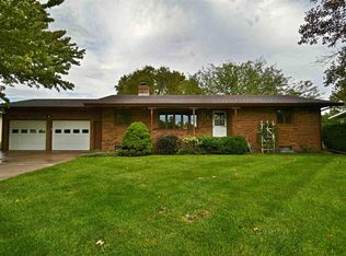 212 W Maple St, Moundridge, KS 67107