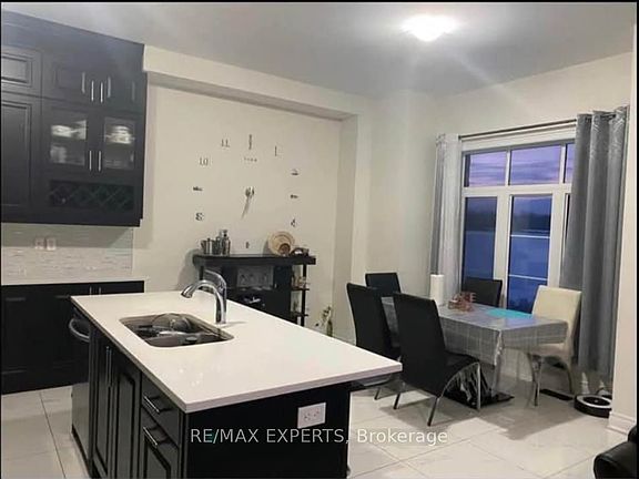 3rd image of 56 Lyle Way