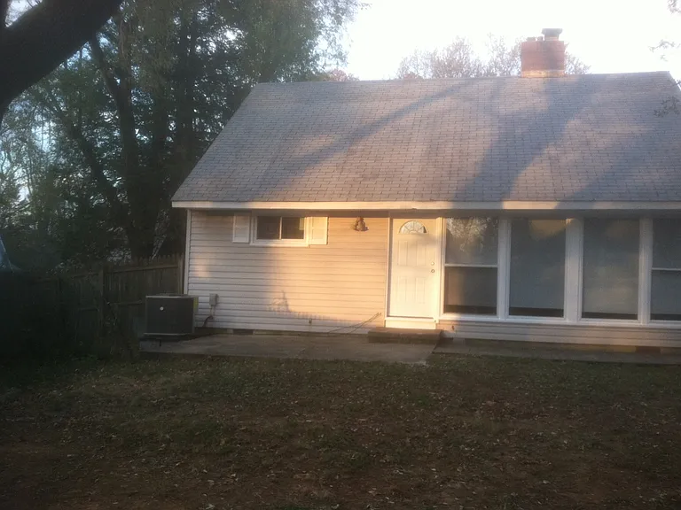 517 Calvin Ln — Photo 5