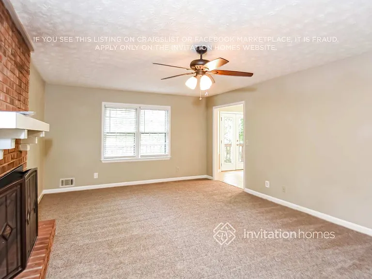 201 Hardman Way — Photo 6