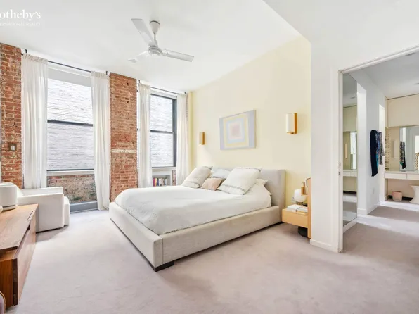 525 West 22nd Street image 7 of 20