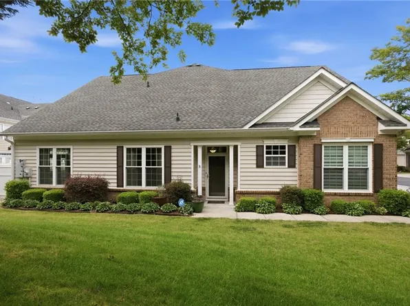 409 Fieldstone Glen Way, Virginia Beach, VA 23454