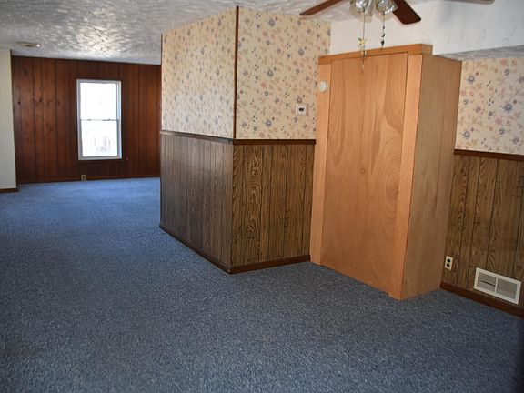 Dining/office space into living rm