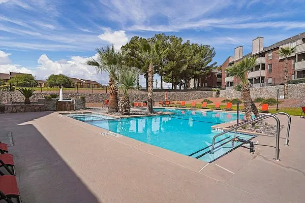 High Ridge Apts. — Photo 2