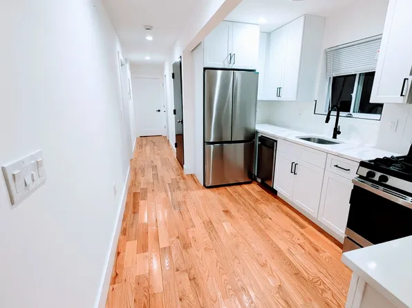 (undisclosed Address), Arverne, NY 11692