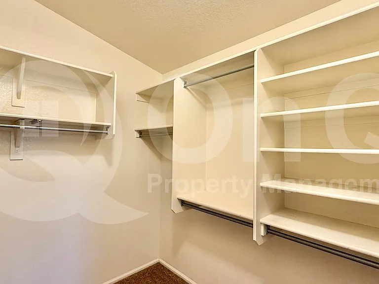 42259 W Chisholm Dr — Photo 16