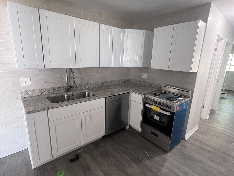 1st image of 5841 Bear Creek Dr