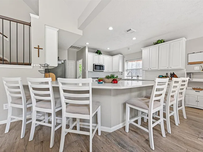 155 E Concord Valley Cir — Photo 17