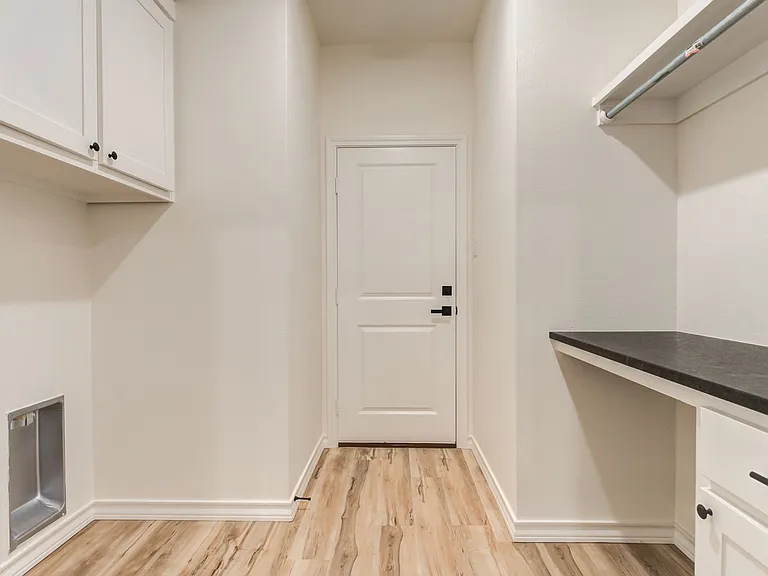 5835 Virginia Ave — Photo 16