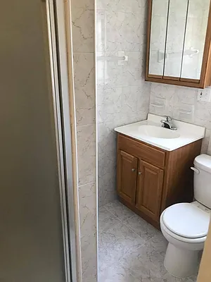 Rented by Expert Realty | media 33