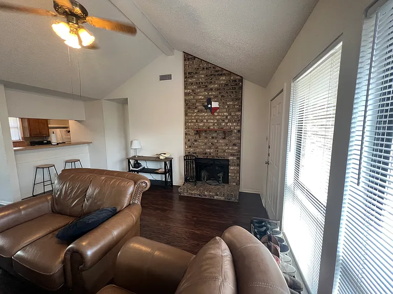 1714B Iris Cir #B — Photo 7