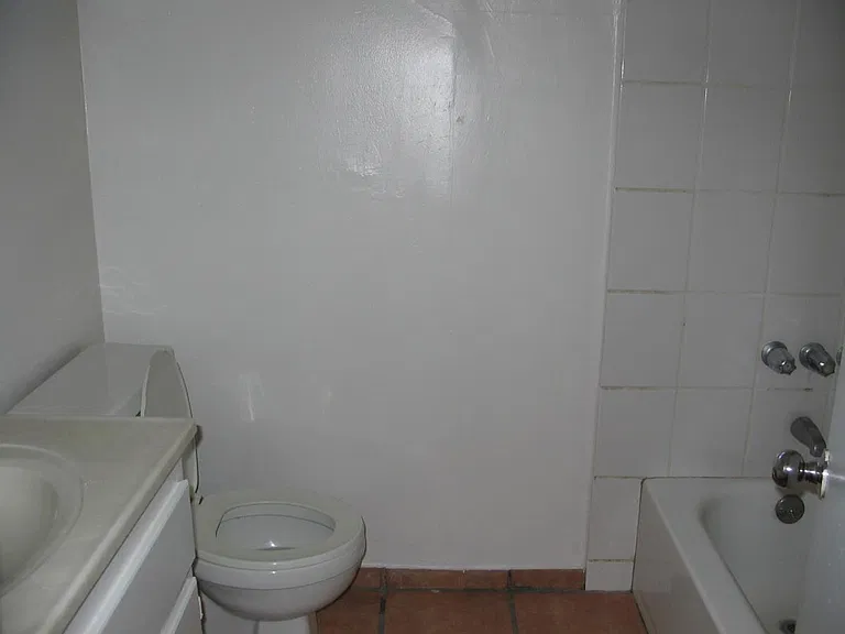250 E Kingsley Ave — Photo 4