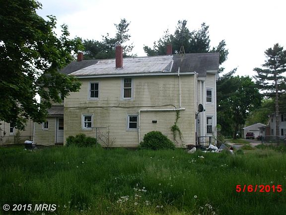Exterior (Rear)
